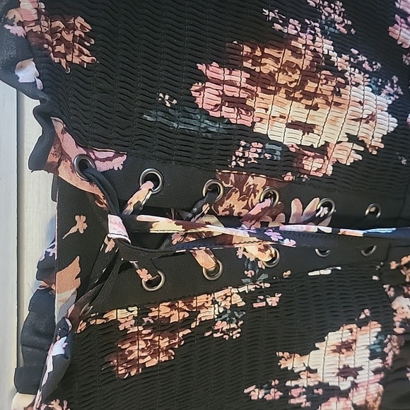 Torrid size 1 strapless top with lace up front - Picture 3 of 4